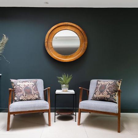 The Heart Of Shepherds Bush - Modern 2Bdr Apartment With Garden London Kültér fotó