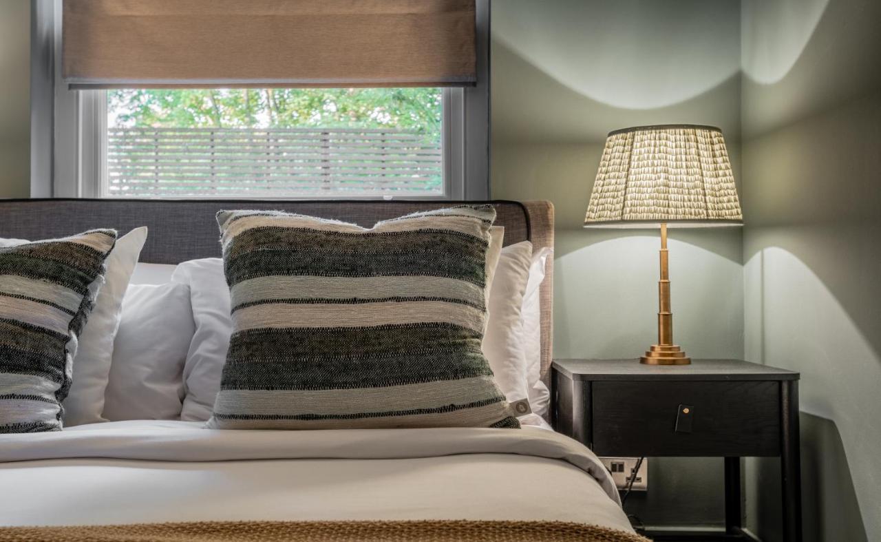 The Heart Of Shepherds Bush - Modern 2Bdr Apartment With Garden London Kültér fotó
